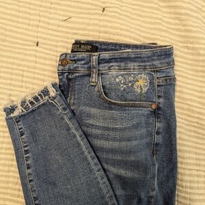 Judy Blue Dandelion light wash skinny jeans